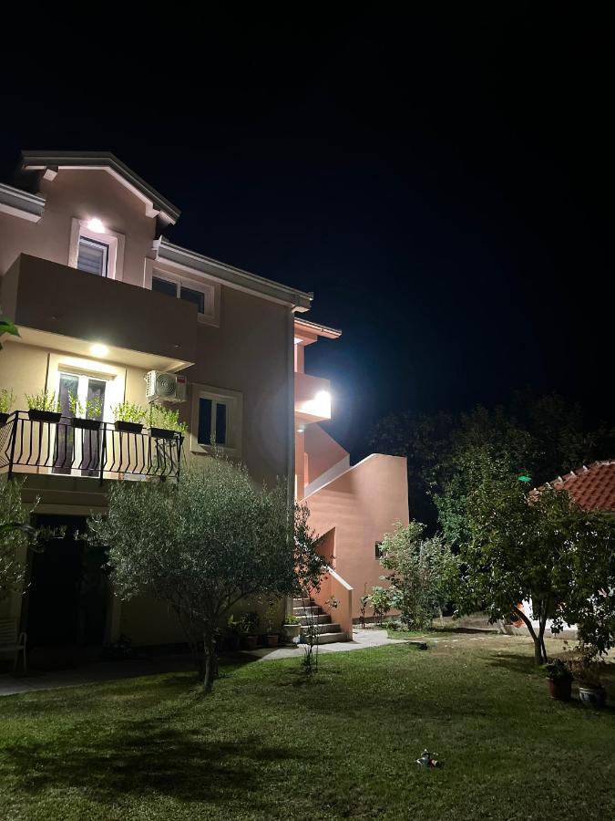 Apartments Two Olives Kotor Exterior photo